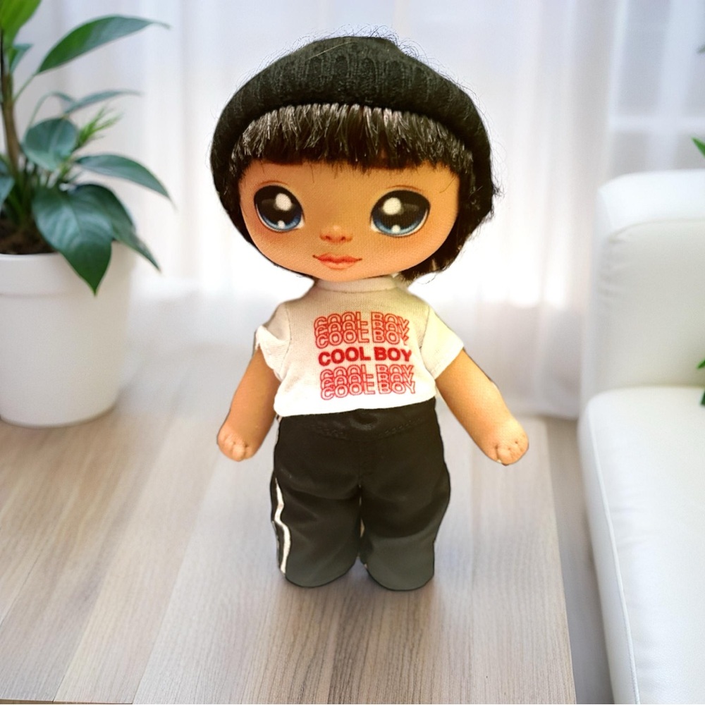 Na Na Na Surprise Andre Avalanche  Boy Doll sparkle series penguin